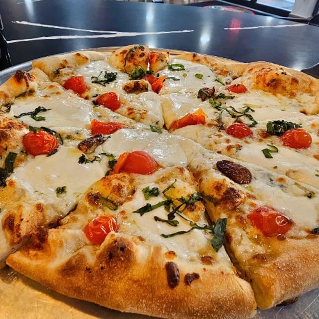 Margarita Pizza.